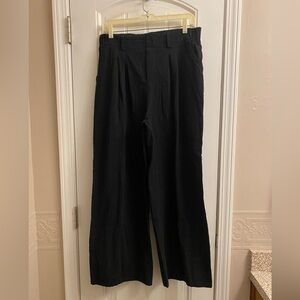 Wide leg pants. Never worn.